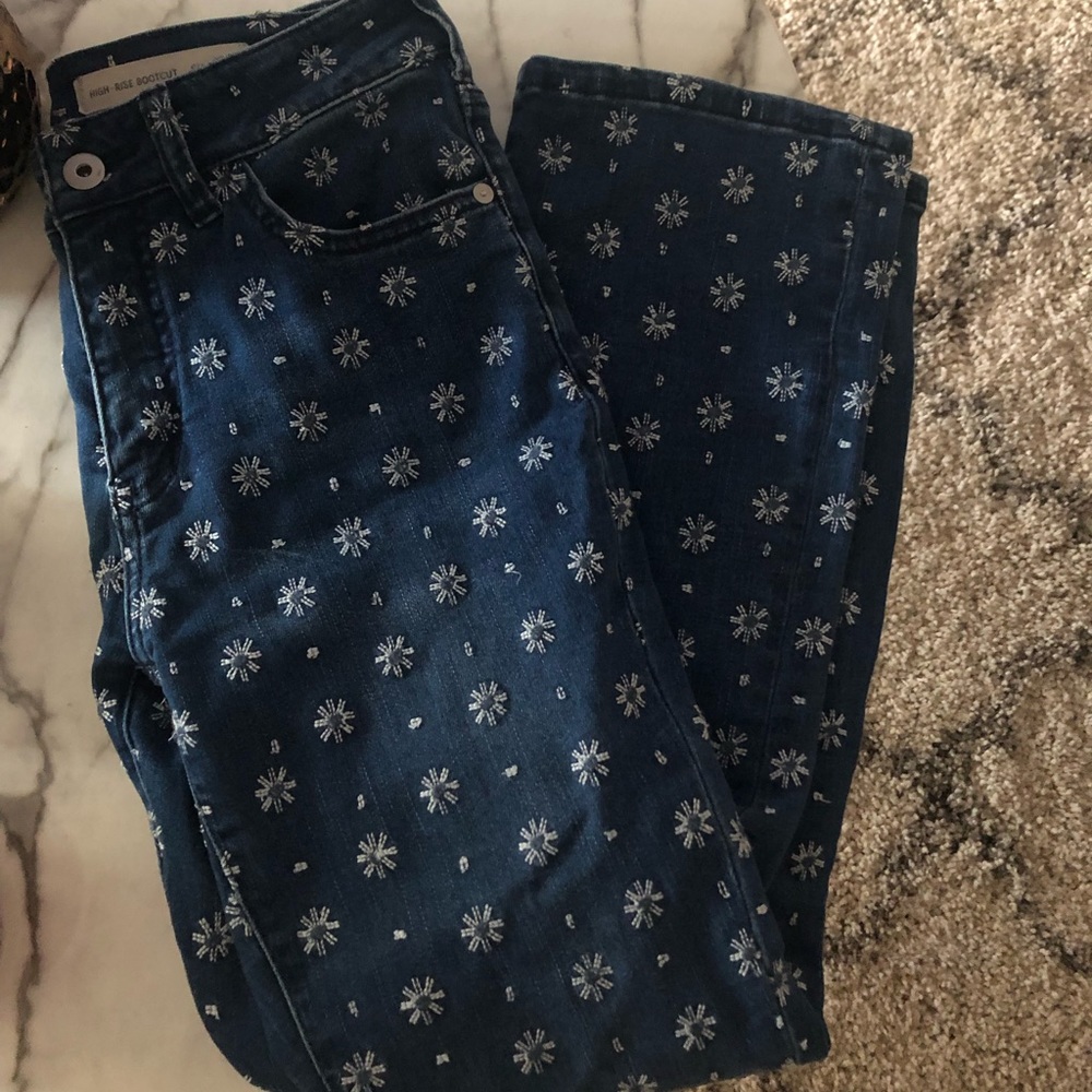 Anthropologie mid-rise embroidered denim